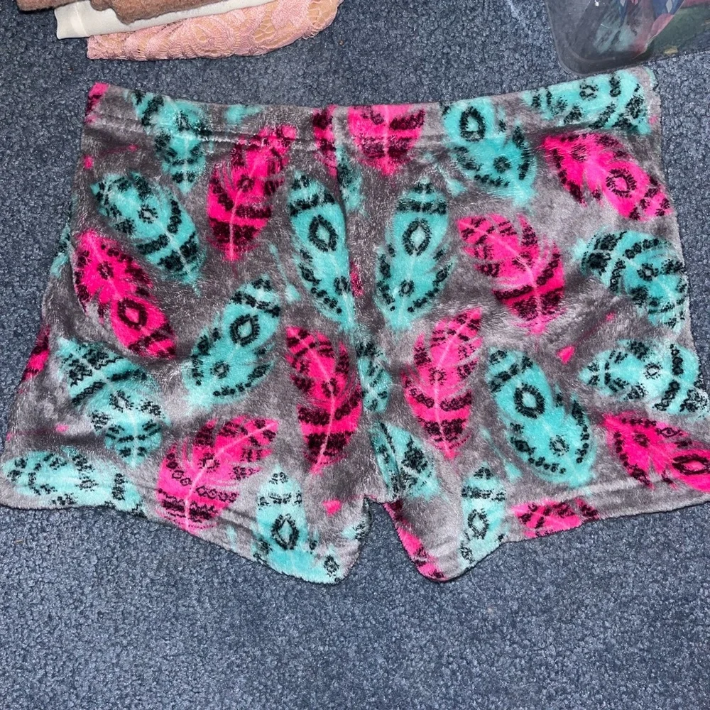 Women’s Feather Fluffy Pajama Shorts- size medium- **NEVER WORN**